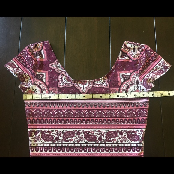 ✨ Closet Clear-out! ✨ Garage Pink Crop Top Small - Picture 3 of 6